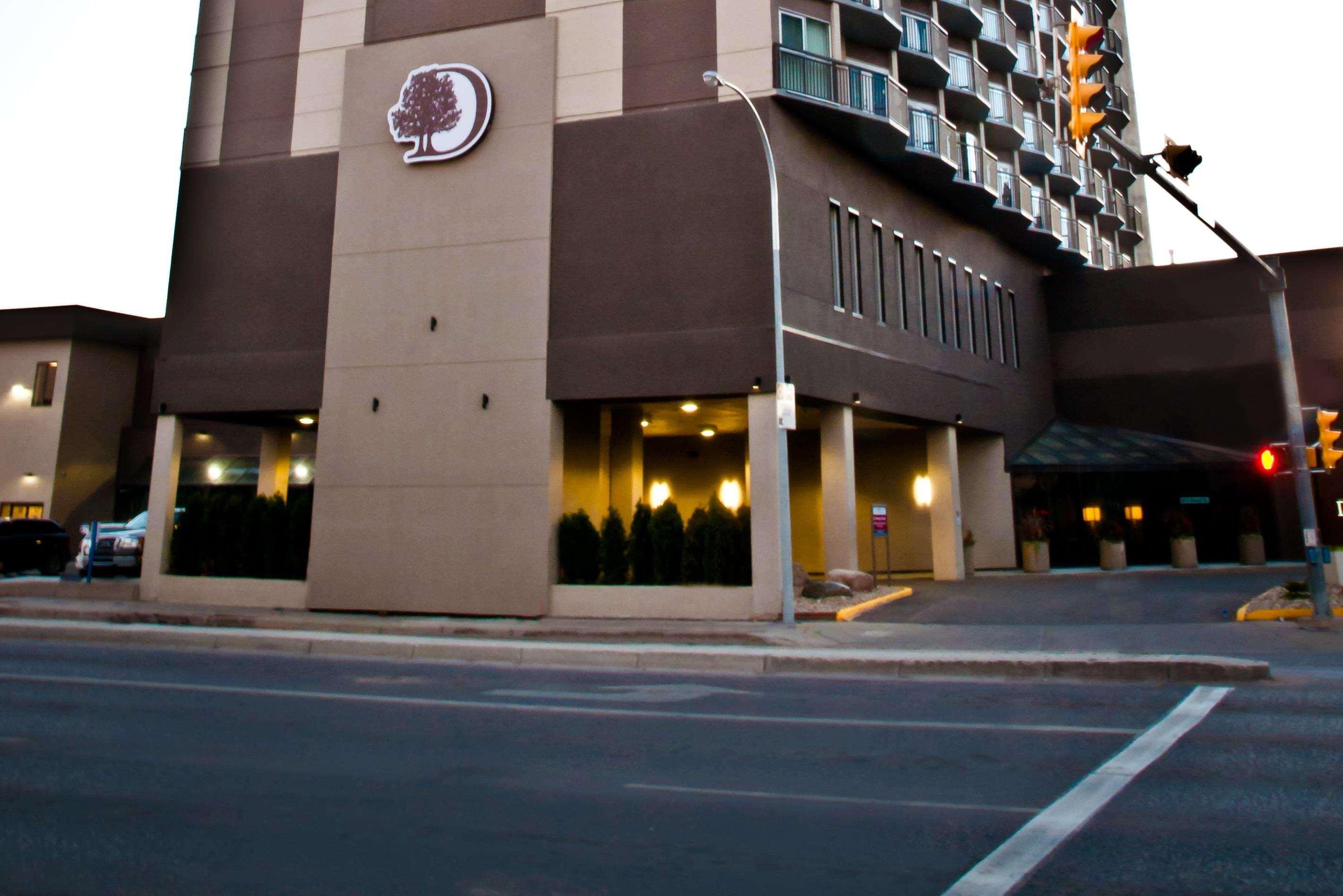 Doubletree By Hilton Hotel & Conference Centre Regina Bagian luar foto