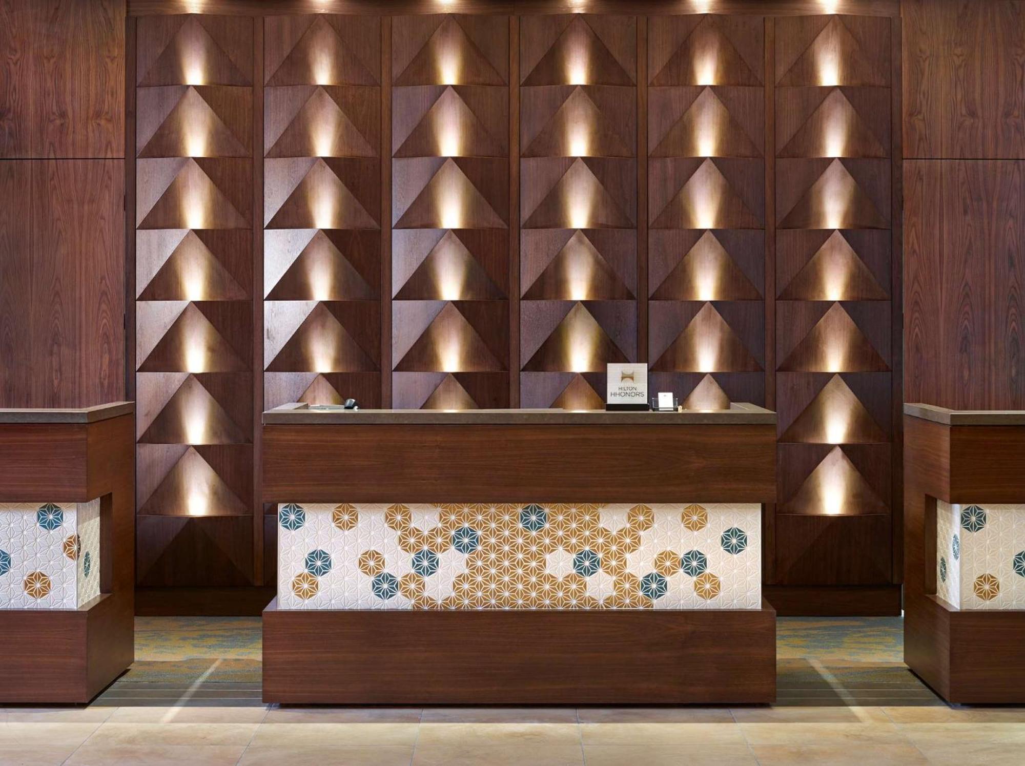 Doubletree By Hilton Hotel & Conference Centre Regina Bagian luar foto
